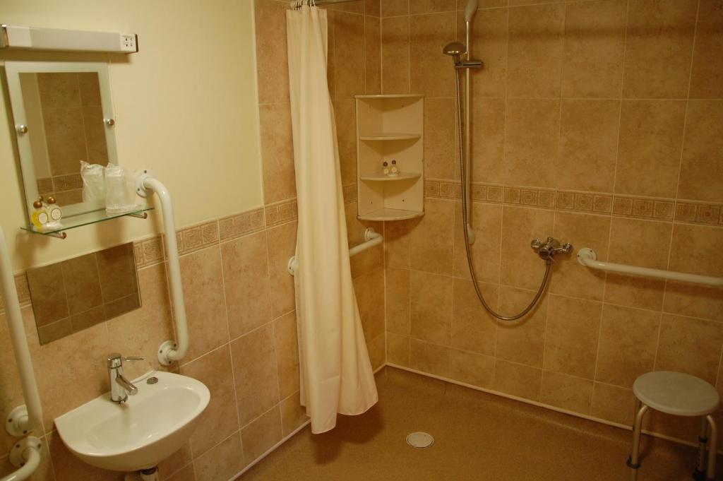 The Down Inn Bridgnorth Habitación foto